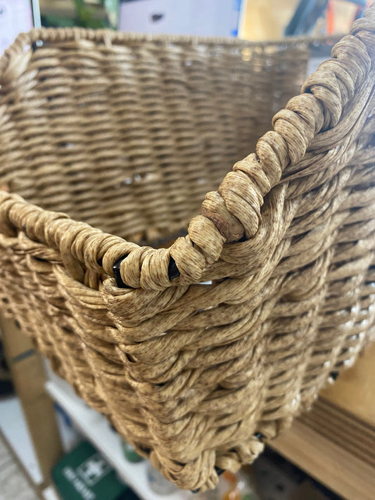 Bags, Baskets and Crates:  Basil Cento Rattan Light Brown